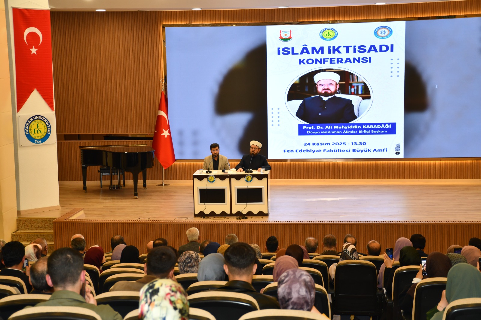 Harran Üniversitesi İlahiyat Fakültesi'nde "İslâm İktisadı" Konferansı Gerçekleştirildi